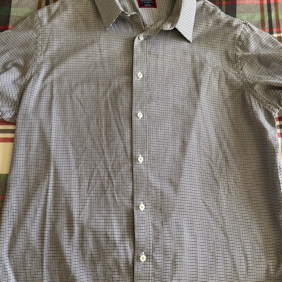 UNTUCKit long sleeve button down shirt - Picture 3 of 3